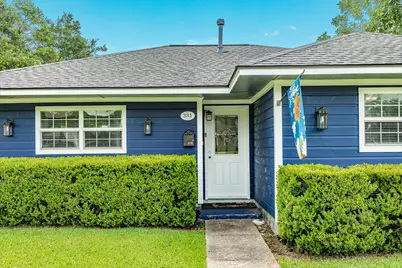 331 Redwood Street, Lake Jackson, TX 77566 - Photo 5