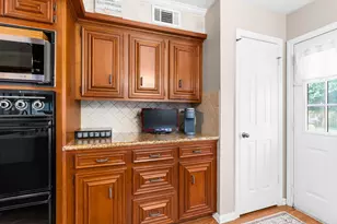 6971 Breezy Point, Willis, TX 77318 - Photo 11