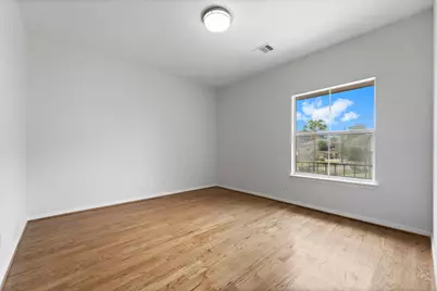 309 Lakeside Lane, Houston, TX 77058 - Photo 13