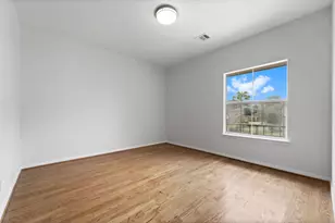 309 Lakeside Ln, Houston, TX 77058 - Photo 13