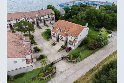 309 Lakeside Lane, Houston, TX 77058 - Photo 3