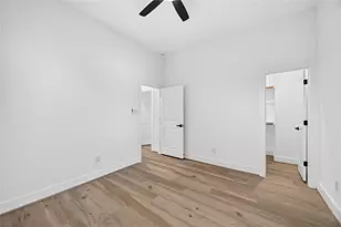 4633 Mallow St, Houston, TX 77051 - Photo 19