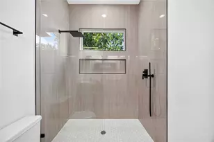 4633 Mallow St, Houston, TX 77051 - Photo 15