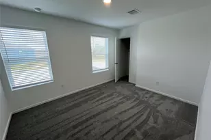 272 Laura Leigh Ln, Angleton, TX 77515 - Photo 5