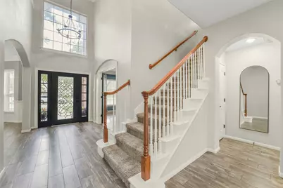 15730 Lake Loop Drive, Cypress, TX 77433 - Photo 9