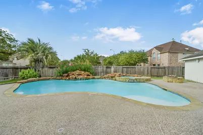 15730 Lake Loop Drive, Cypress, TX 77433 - Photo 43