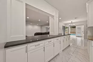 5207 Bent Bough Ln, Houston, TX 77088 - Photo 11