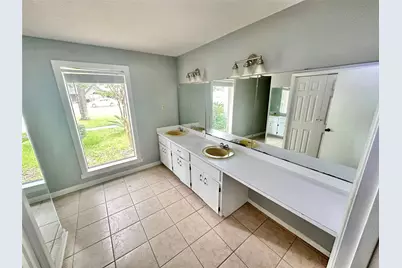 1406 Indian Shores Road, Crosby, TX 77532 - Photo 11