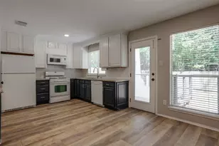 31 Maywind Ct, The Woodlands, TX 77381 - Photo 11