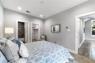 8411 Hempstead Rd, Houston, TX 77008 - Photo 9