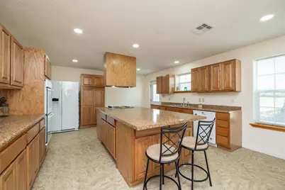 1601 Babylon Lane, Schulenburg, TX 78956 - Photo 9