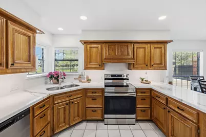 310 Pecan Loop Drive, Baytown, TX 77523 - Photo 15