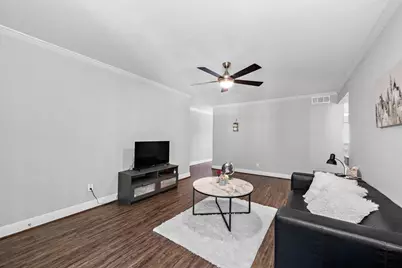 12633 Memorial Drive #132, Houston, TX 77024 - Photo 3