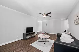 12633 Memorial Dr, Houston, TX 77024 - Photo 3