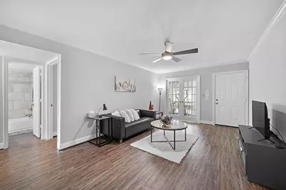 12633 Memorial Drive #132, Houston, TX 77024 - Photo 5