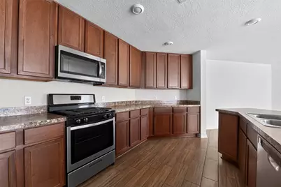 6014 Wakanda Lane, Houston, TX 77048 - Photo 5
