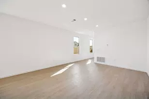 17202 Boulder Bch Dr, Crosby, TX 77532 - Photo 5