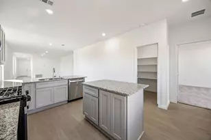 17202 Boulder Bch Dr, Crosby, TX 77532 - Photo 11