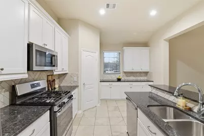 6818 Aspen Peak Drive, Baytown, TX 77521 - Photo 19