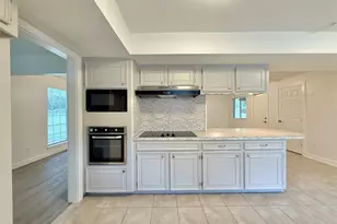 2043 Cherry Laurel Dr, Spring, TX 77386 - Photo 15