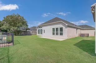537 Green Meadows Dr, West Columbia, TX 77486 - Photo 39