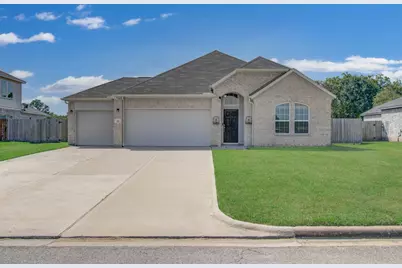537 Green Meadows Drive, West Columbia, TX 77486 - Photo 1