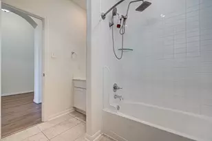 537 Green Meadows Dr, West Columbia, TX 77486 - Photo 9