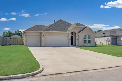 537 Green Meadows Drive, West Columbia, TX 77486 - Photo 3