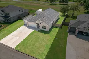 537 Green Meadows Dr, West Columbia, TX 77486 - Photo 45