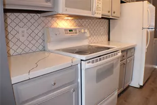 2323 Fairwind Dr, Houston, TX 77062 - Photo 5