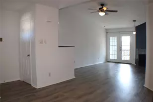 2323 Fairwind Dr, Houston, TX 77062 - Photo 11