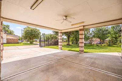 600 River Bend Drive, Baytown, TX 77521 - Photo 5