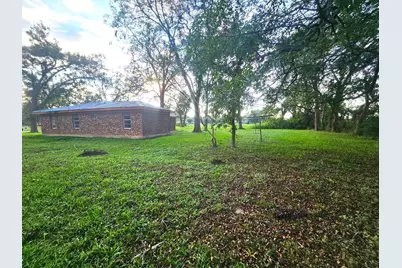 905 E Columbus Drive, Wharton, TX 77488 - Photo 3