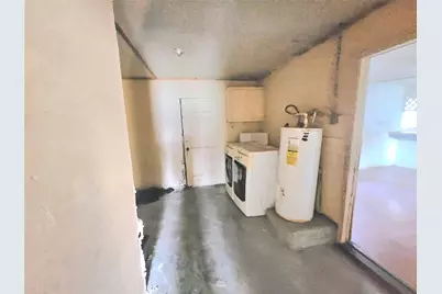 905 E Columbus Drive, Wharton, TX 77488 - Photo 11
