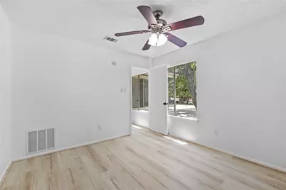 13002 Greenway Chase Court, Houston, TX 77072 - Photo 17