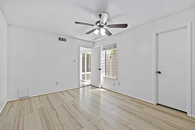 13002 Greenway Chase Court, Houston, TX 77072 - Photo 15