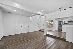 13002 Greenway Chase Ct, Houston, TX 77072 - Photo 9
