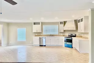 11720 W Small Oak Ln, Willis, TX 77378 - Photo 5