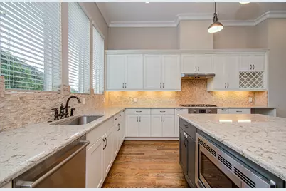 2114 Mason Street, Houston, TX 77006 - Photo 17
