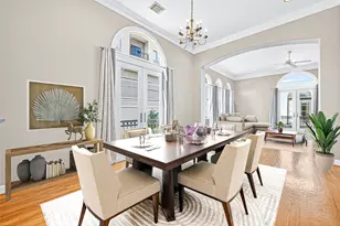 2624 Helena St, Houston, TX 77006 - Photo 9