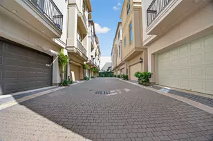 2624 Helena St, Houston, TX 77006 - Photo 27