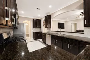 8806 Inglebrook Ln, Houston, TX 77083 - Photo 9