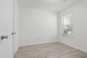 2658 Skyview Downs Dr, Houston, TX 77047 - Photo 19