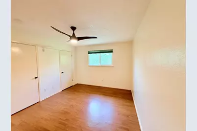 2410 Point Comfort Court, Webster, TX 77598 - Photo 11