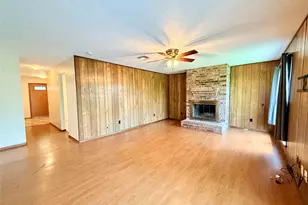 2410 Point Comfort Ct, Webster, TX 77598 - Photo 9
