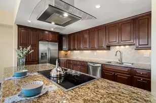 2001 Holcombe Blvd, Houston, TX 77030 - Photo 7
