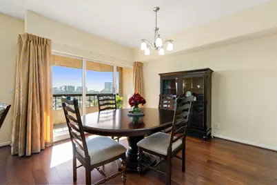 2001 Holcombe Boulevard #803, Houston, TX 77030 - Photo 9