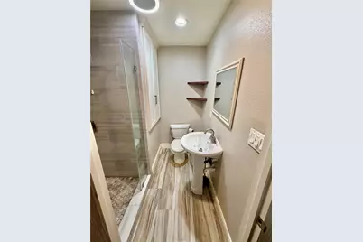 629 Westford Street, Houston, TX 77022 - Photo 7