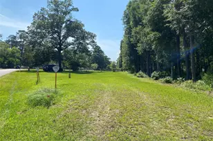 2107 Roman Forest Blvd, New Caney, TX 77357 - Photo 3