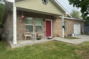 1101 11th 1/2 Street N, Texas City, TX 77590 - Photo 9